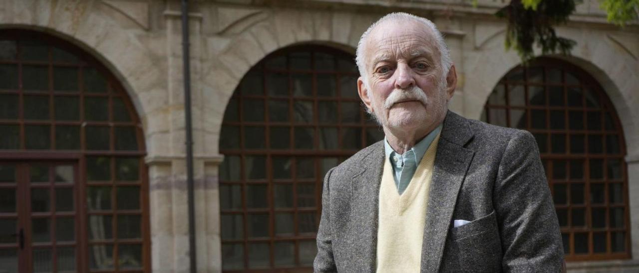 Jorge Saborido, en el claustro del Colegio Universitario de Zamora.