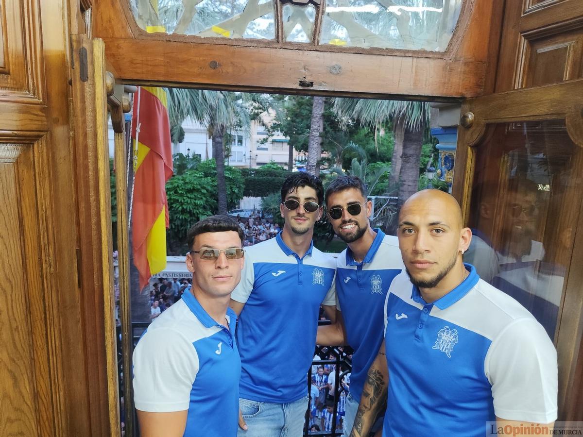 El Águilas celebra con su afición el ascenso a Primera RFEF