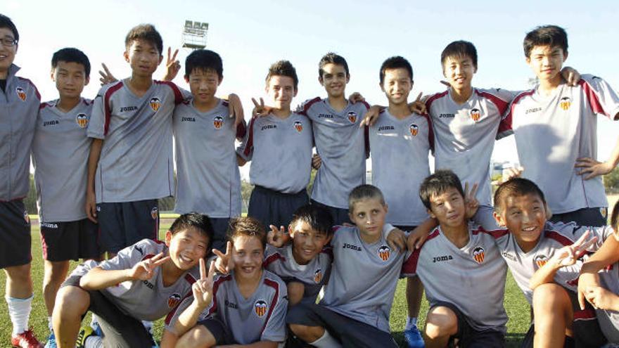 El Valencia, 7º club en Asia