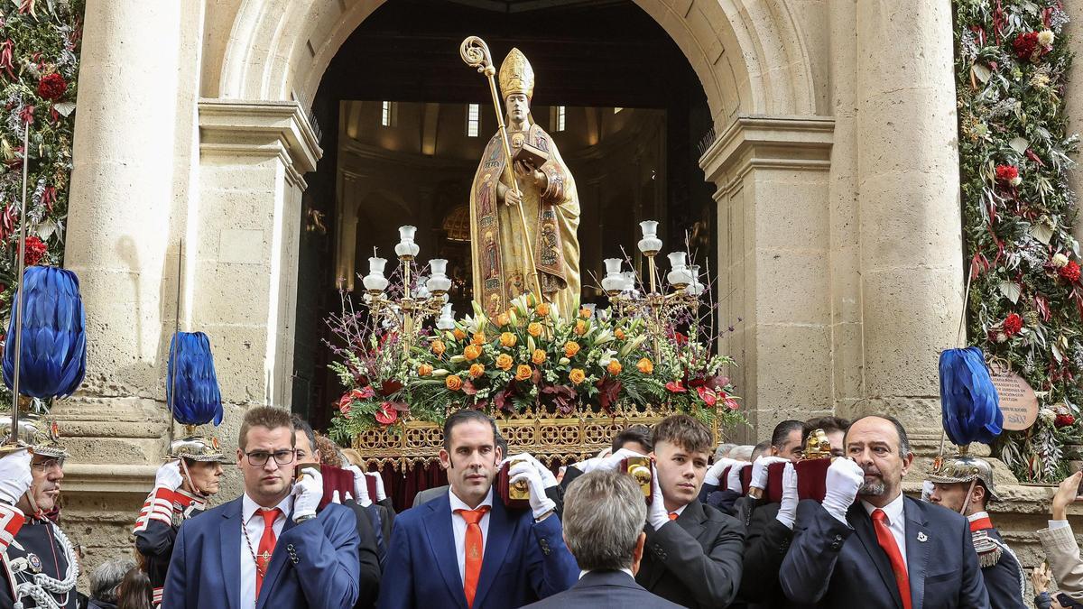 Procesión en honor a San Nicolás, patrón de Alicante