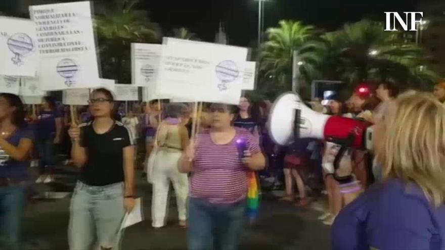 Más de 3.500 personas participan en la Noche Violeta en Alicante