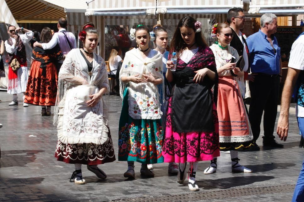 Las carrozas y la 'tronaera', claves para el ambiente del Bando 2016