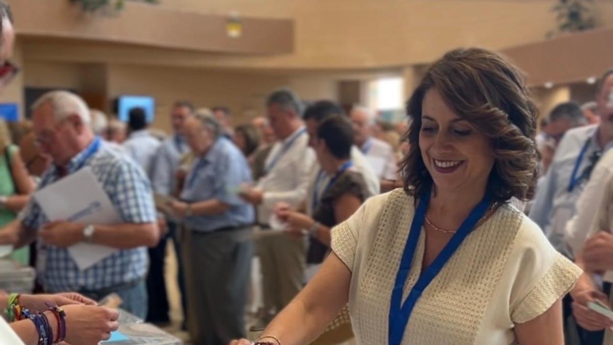 La nueva presidenta del PP de Teruel, Emma Buj, el día de su elección en el Congreso del PP.