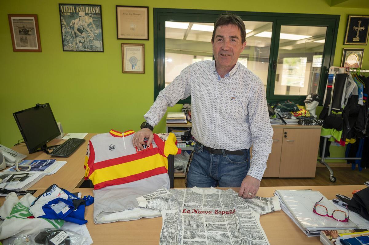 Manuel Jorge Domínguez, exciclista, último líder de la Vuelta Ciclista a Asturias