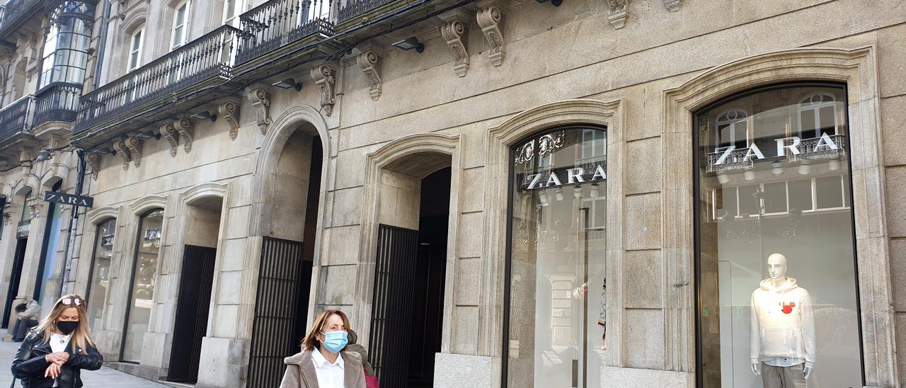 AMANCIO ORTEGA ZARA: Inditex refuerza su "no" a Vialia y se afianza en uno  de sus buques insignia en Urzáiz