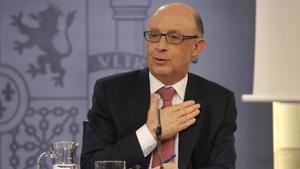 El ministro de Hacienda, Cristóbal Montoro, en la rueda de prensa posterior al Consejo de Ministros del 3 de julio.