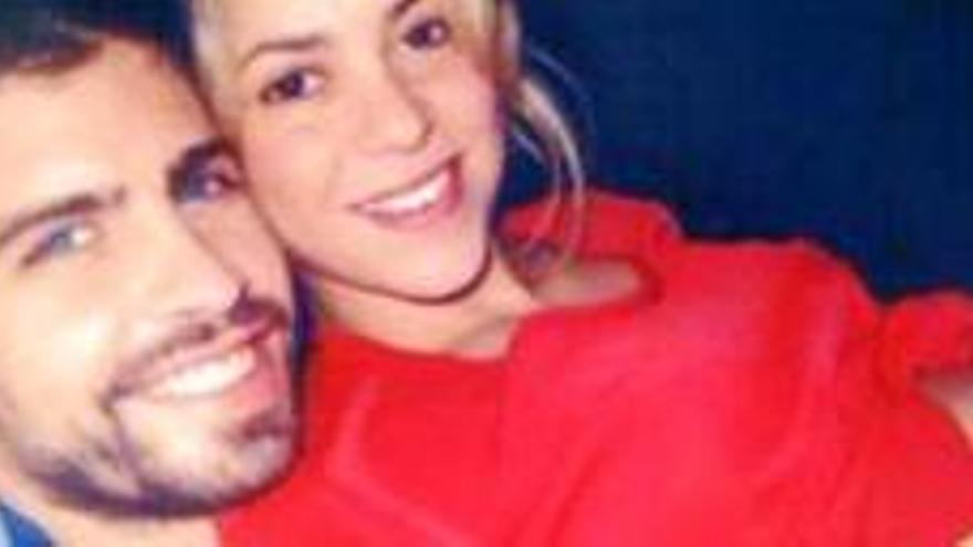 Shakira y Piqué nos muestran su embarazo
