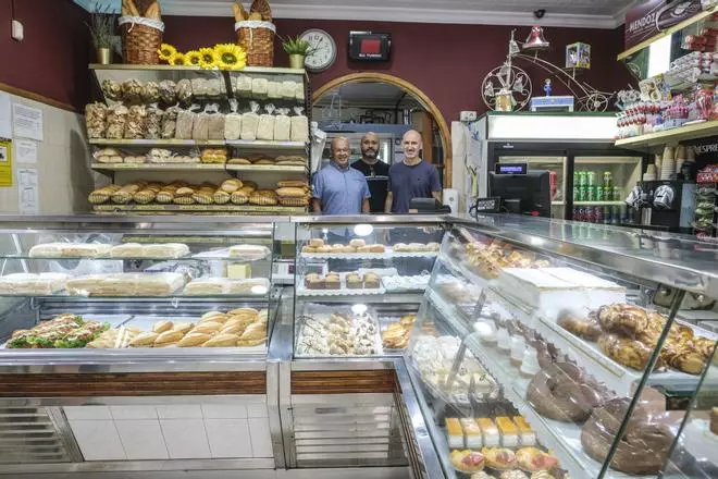 Pastelería Mendoza, la tradición en forma de palmeras y milhojas