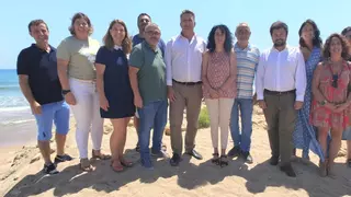 Todos quieren mimar la playa de la Goleta de Tavernes