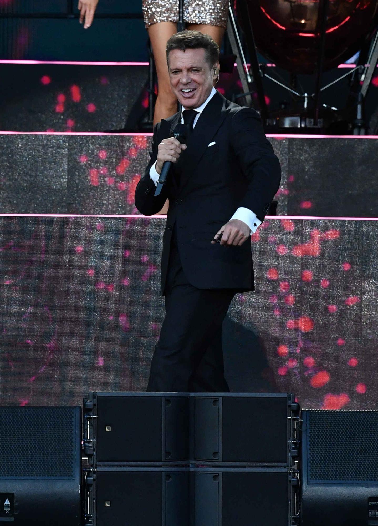 Luis Miguel alarga su leyenda en A Coruña