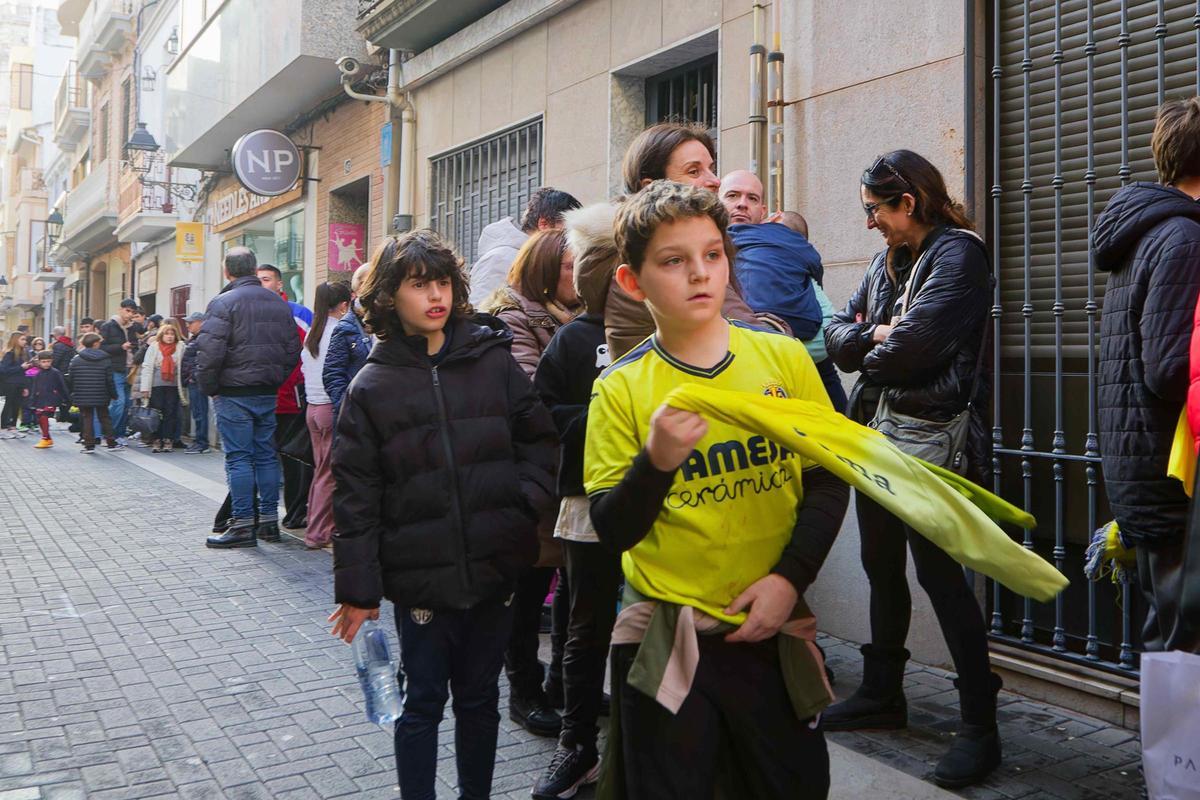 Galería | La afición del Villarreal, enloquecida con Willy Kambwala y el 'killer' Georges Mikautadze