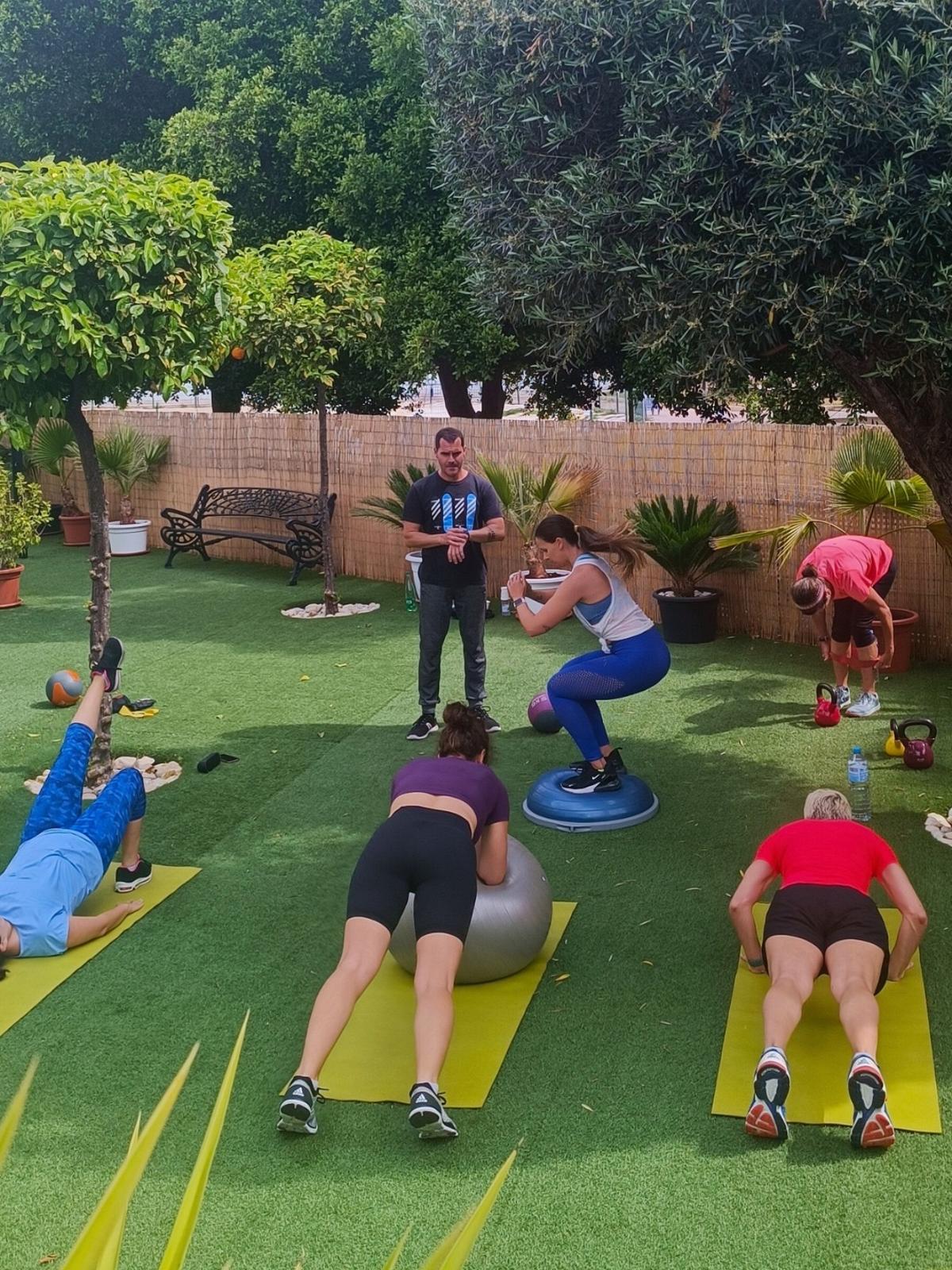 Life Yoga Alicante ha lanzado promociones exclusivas durante septiembre, como la semana de iniciación, el mes de iniciación, los bonos de clases y el entrenamiento personal.