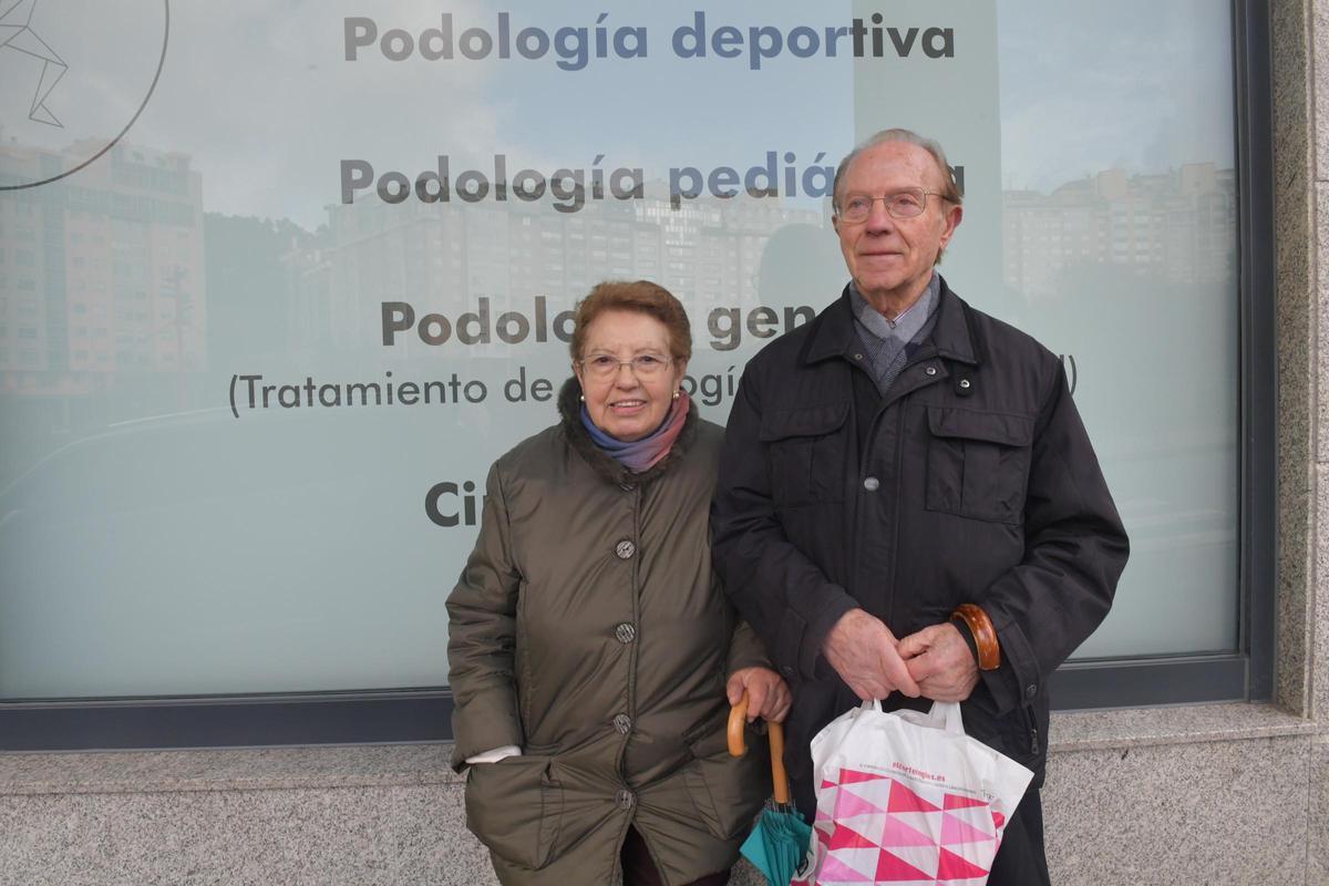 María Rodríguez y su marido, vecinos de Os Rosales