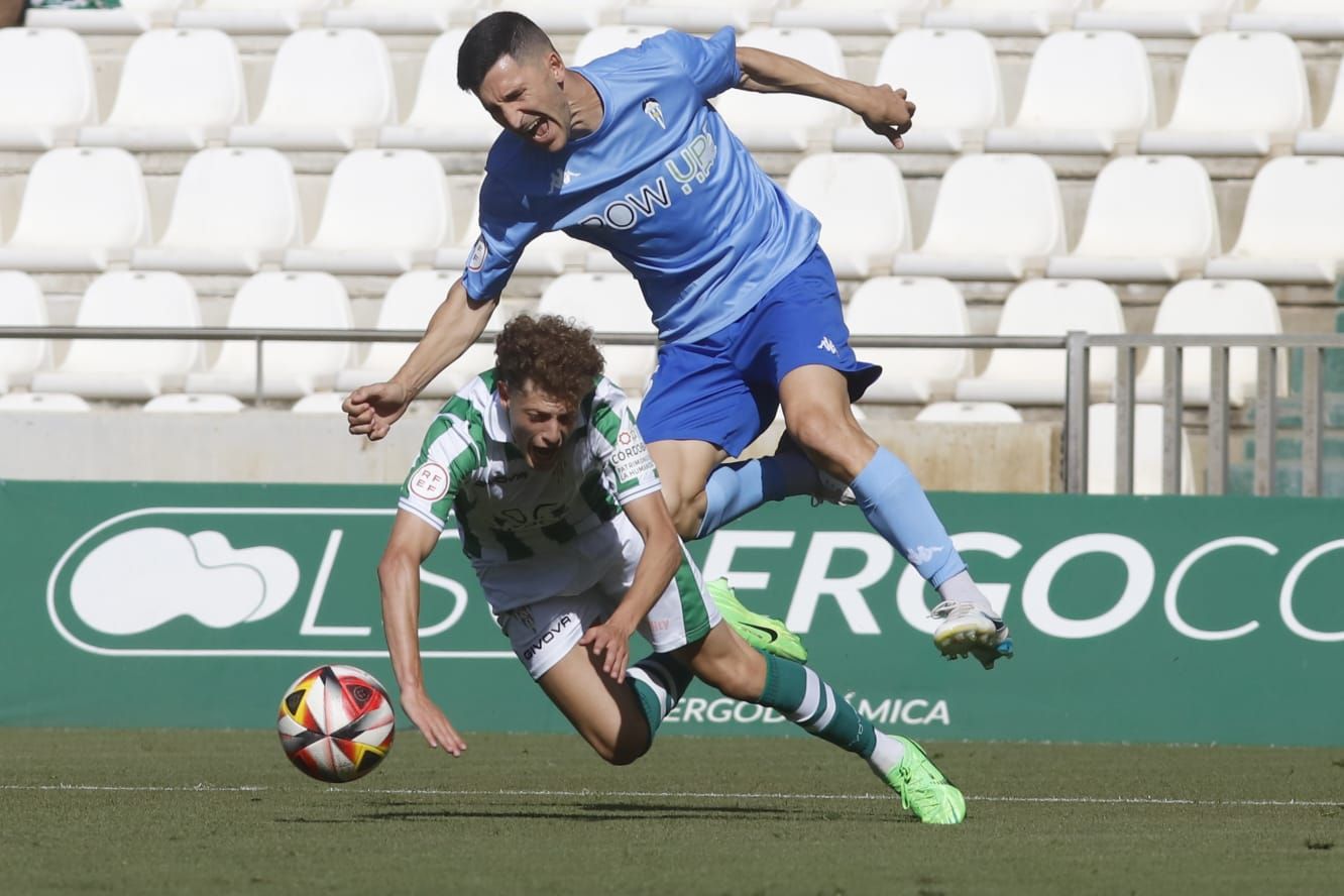 Córdoba CF-Alcoyano: las imágenes del partido en El Arcángel