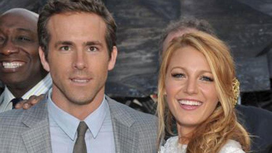 Así se entretiene Ryan Reynolds mientras Blake Lively está fuera de casa