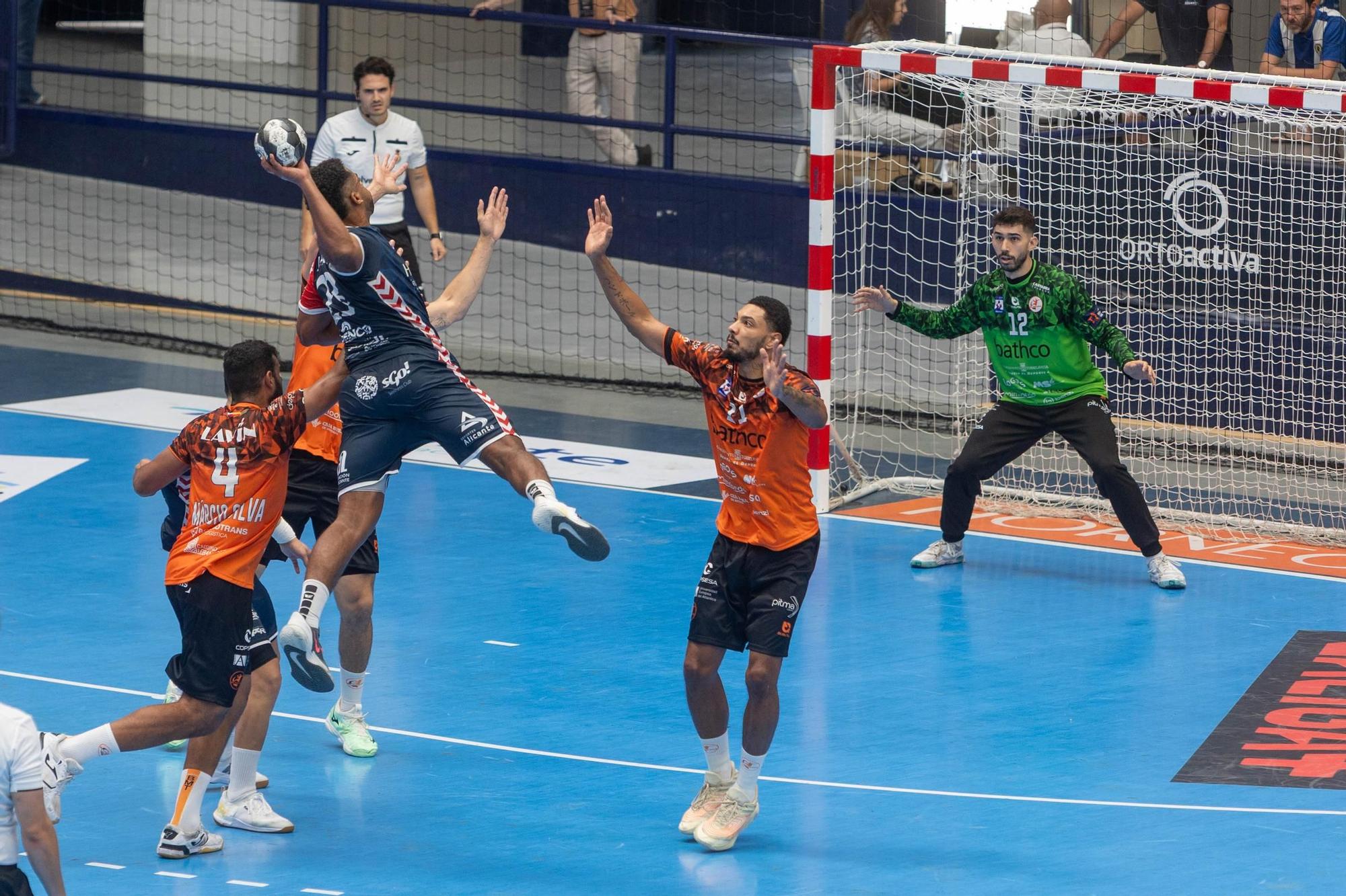 Tropiezo del Eon Horneo frente al Torrelavega