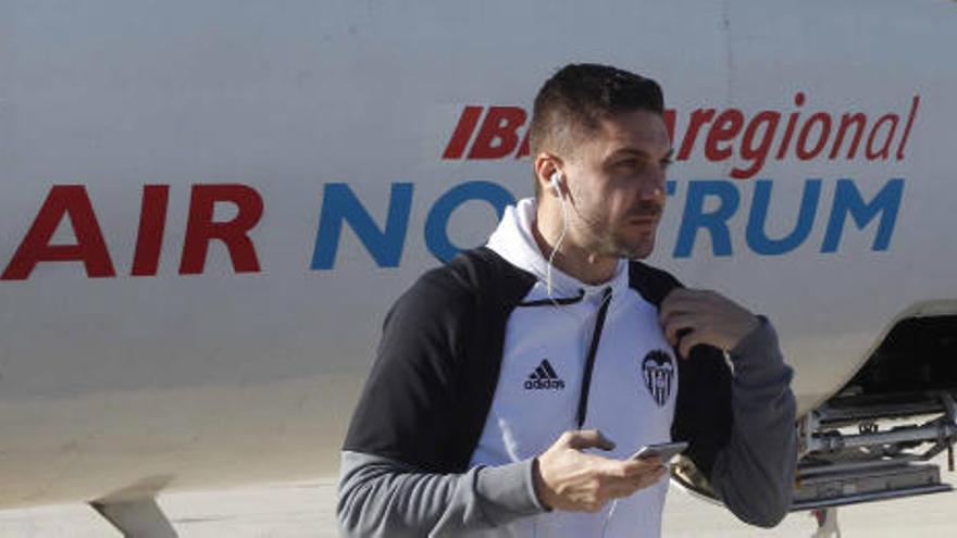 Siqueira la pifia hasta en su adiós del Valencia CF