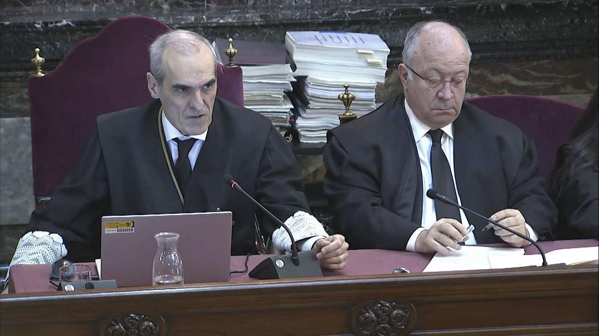 Anticorrupció descarta que Pedro Sánchez sigui «el número 1» i defensa que Ábalos encapçala l’organització criminal