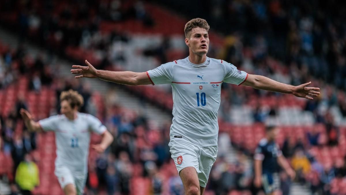 Schick celebra el primero de sus dos goles