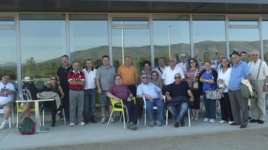 Los paticipantes en la marcha al Valle del Silencio.