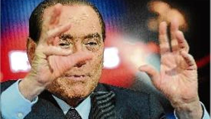 Berlusconi va demanar ampliar els drets dels homosexuals.