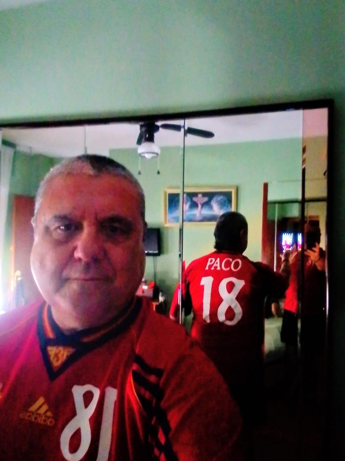 José Miguel Ortega apoyando a la selección.