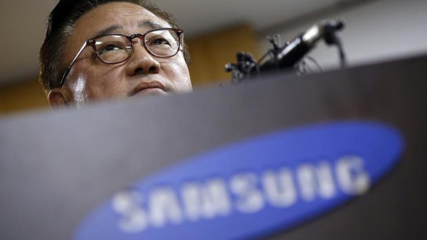 Samsung se deshace de sus acciones en Sharp tras ser adquirida por la taiwanesa Hon Hai