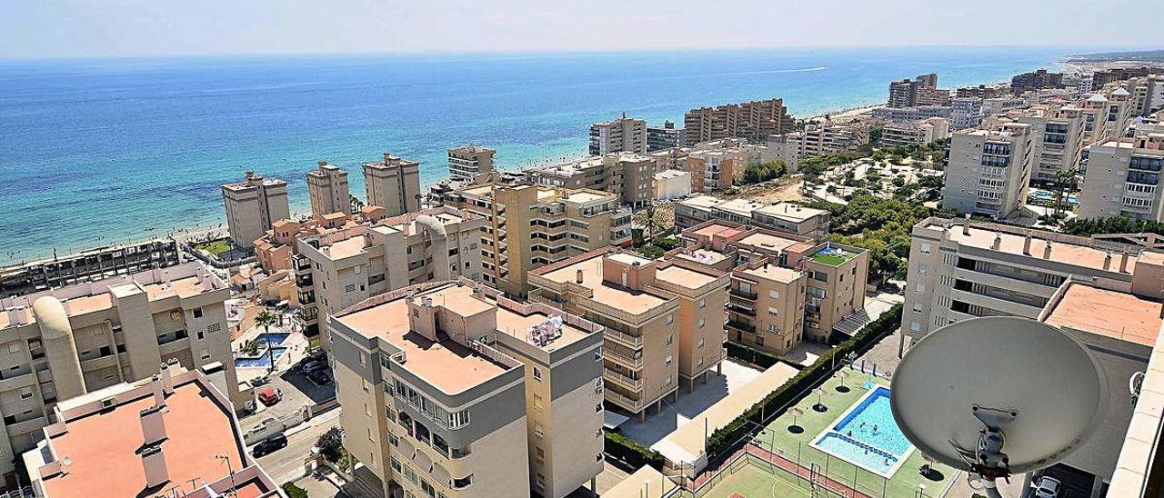 Bloques de apartamentos en Arenales del Sol.