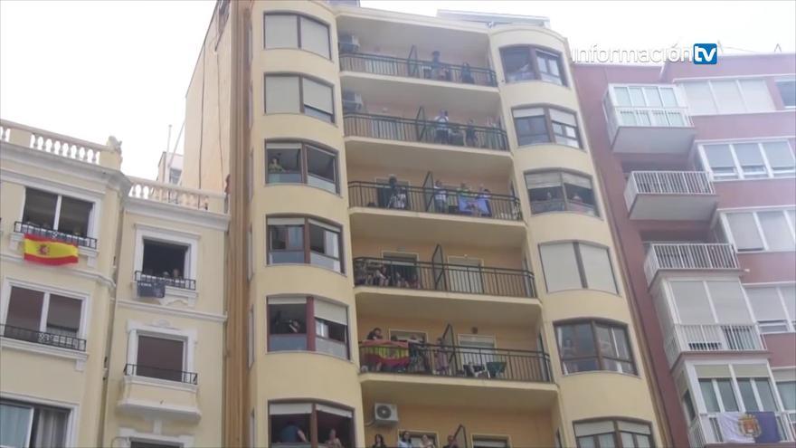 Balcones a mil euros por día para las mascletás de Hogueras en Luceros