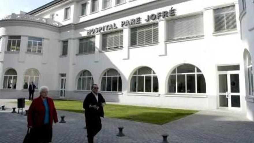 ¿Cuántos metros debe tener una habitación de hospital para instalar dos camas como en Padre Jofre?