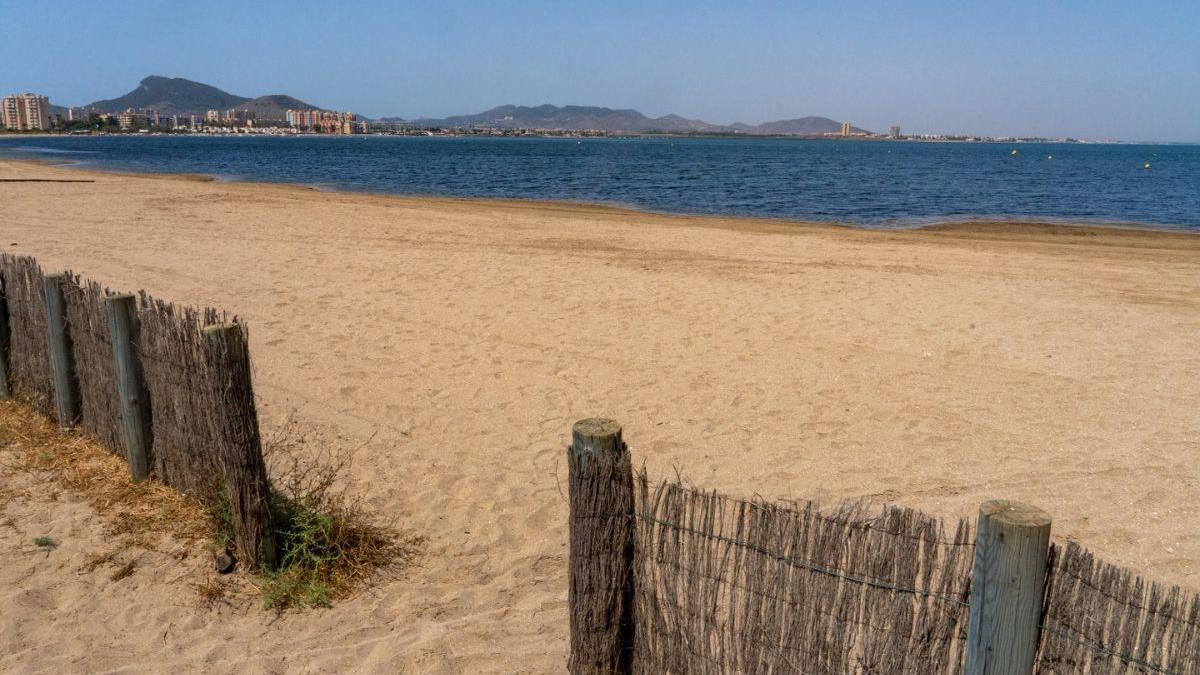 La Lengua de la Vaca y Los Alemanes se unirán a la Calera de Isla Plana como playas caninas