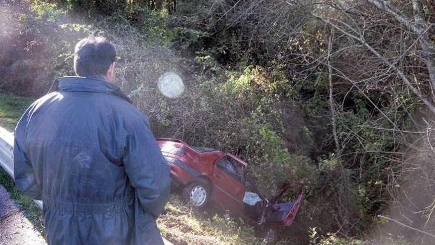 El vehículo siniestrado que conducía el finado. // Noé Parga