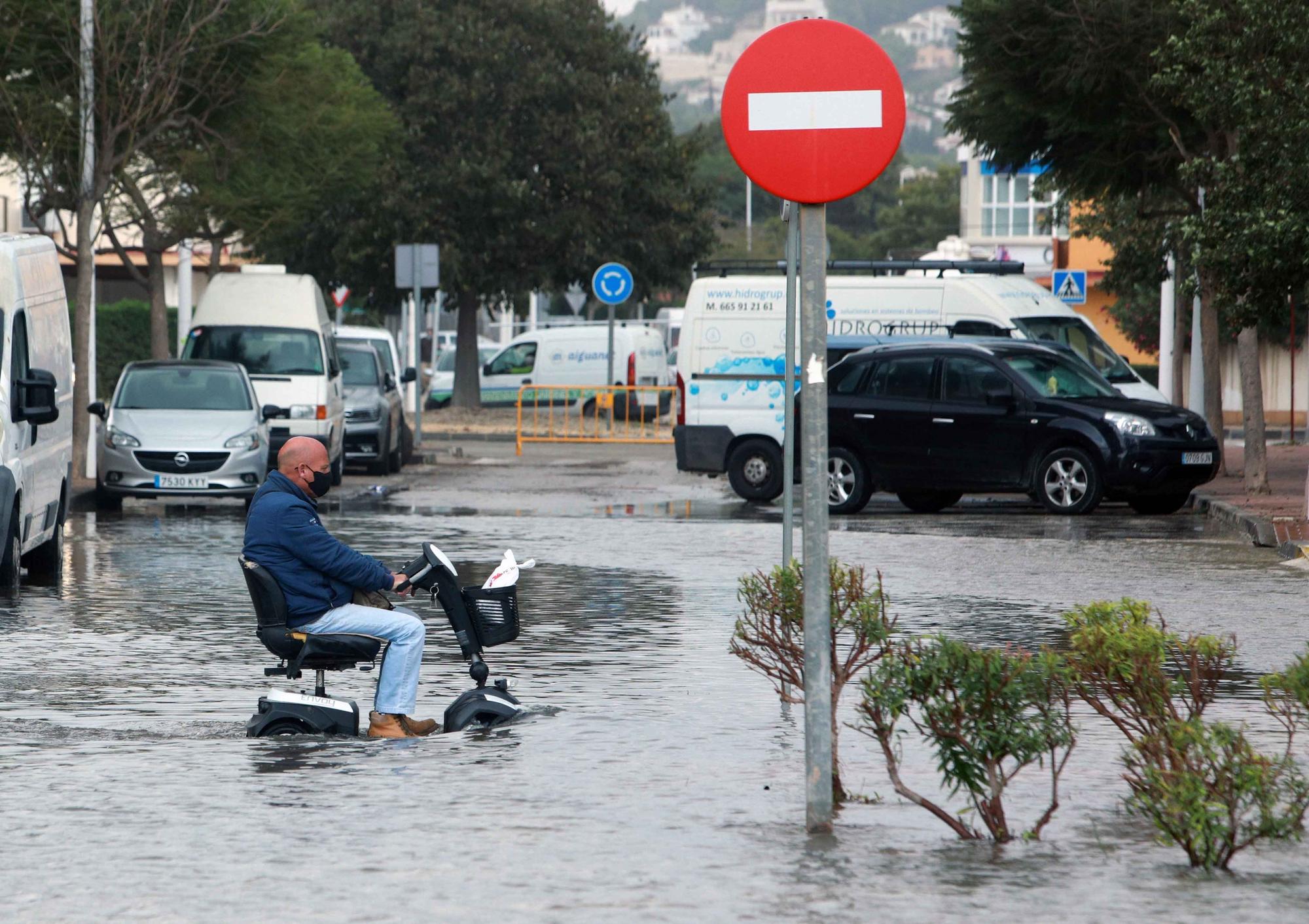 Tormentas en Valencia | Las lluvias torrenciales descargan con fuerza en la Comunitat Valenciana