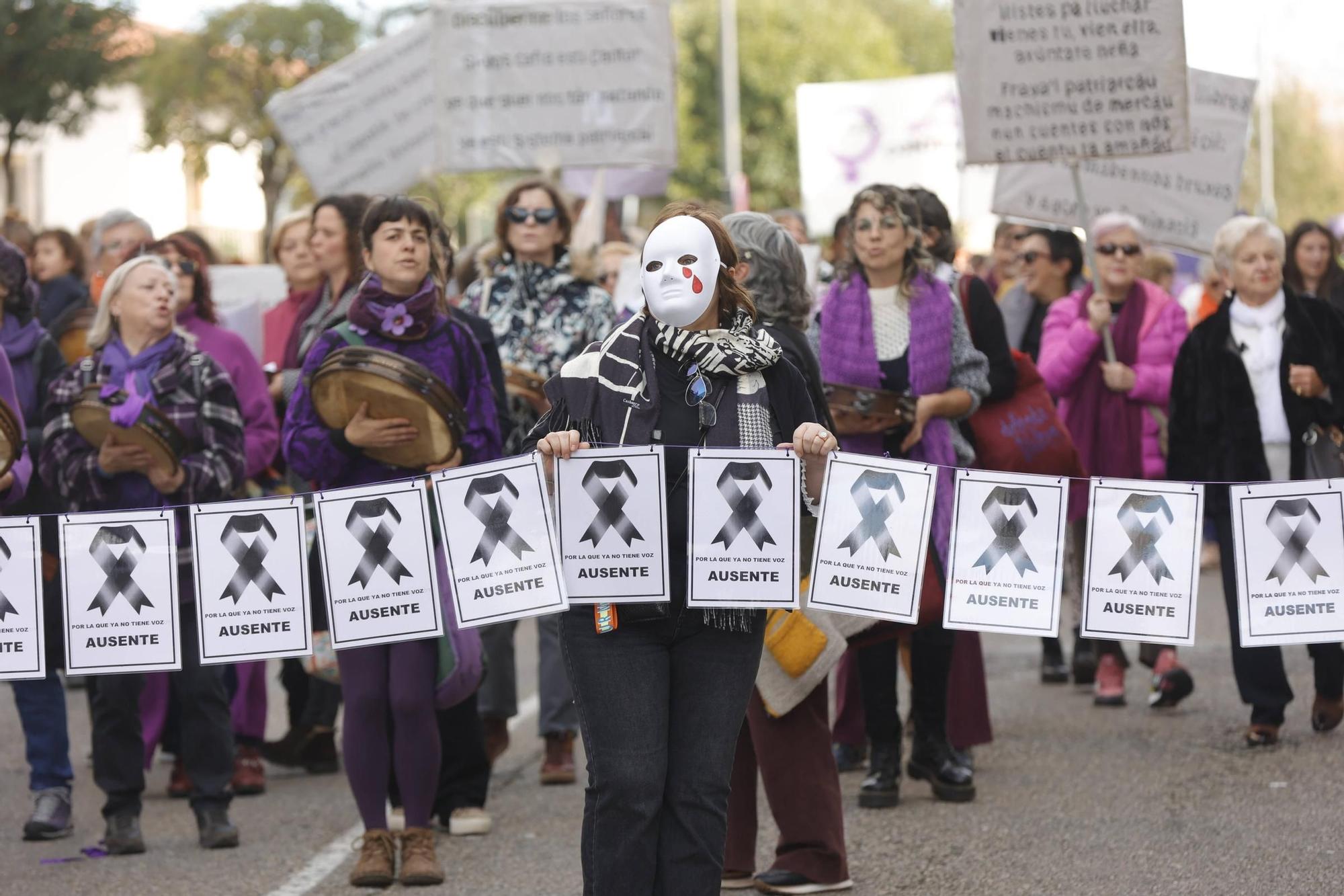 Así fue la manifestación del 25N en Pola de Siero