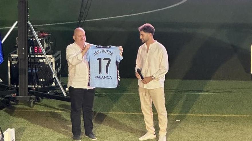 Javi Rueda, invitado de honor en el acto para renombrar el estadio de su pueblo con su nombre