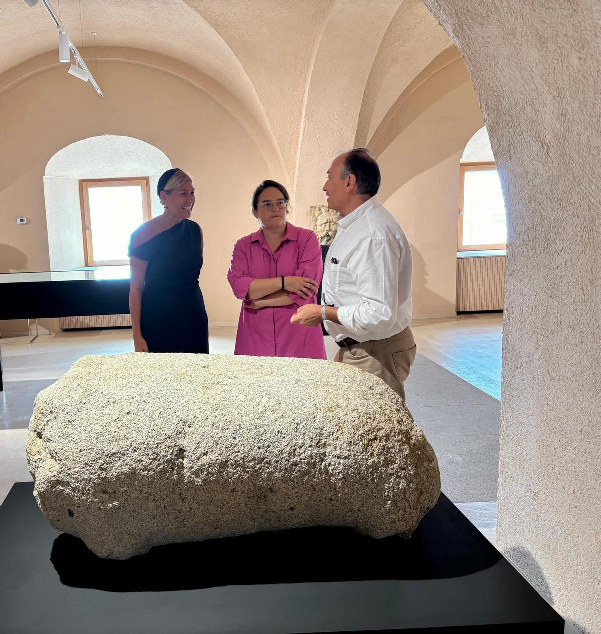 Fotogalería | El Museo de Cáceres incorpora el singular verraco doble hallado en Valdecañas