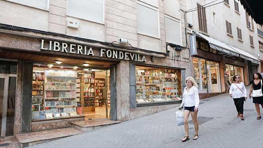 El dueño de Fondevila aún no ha decidido si cerrar o no la histórica librería