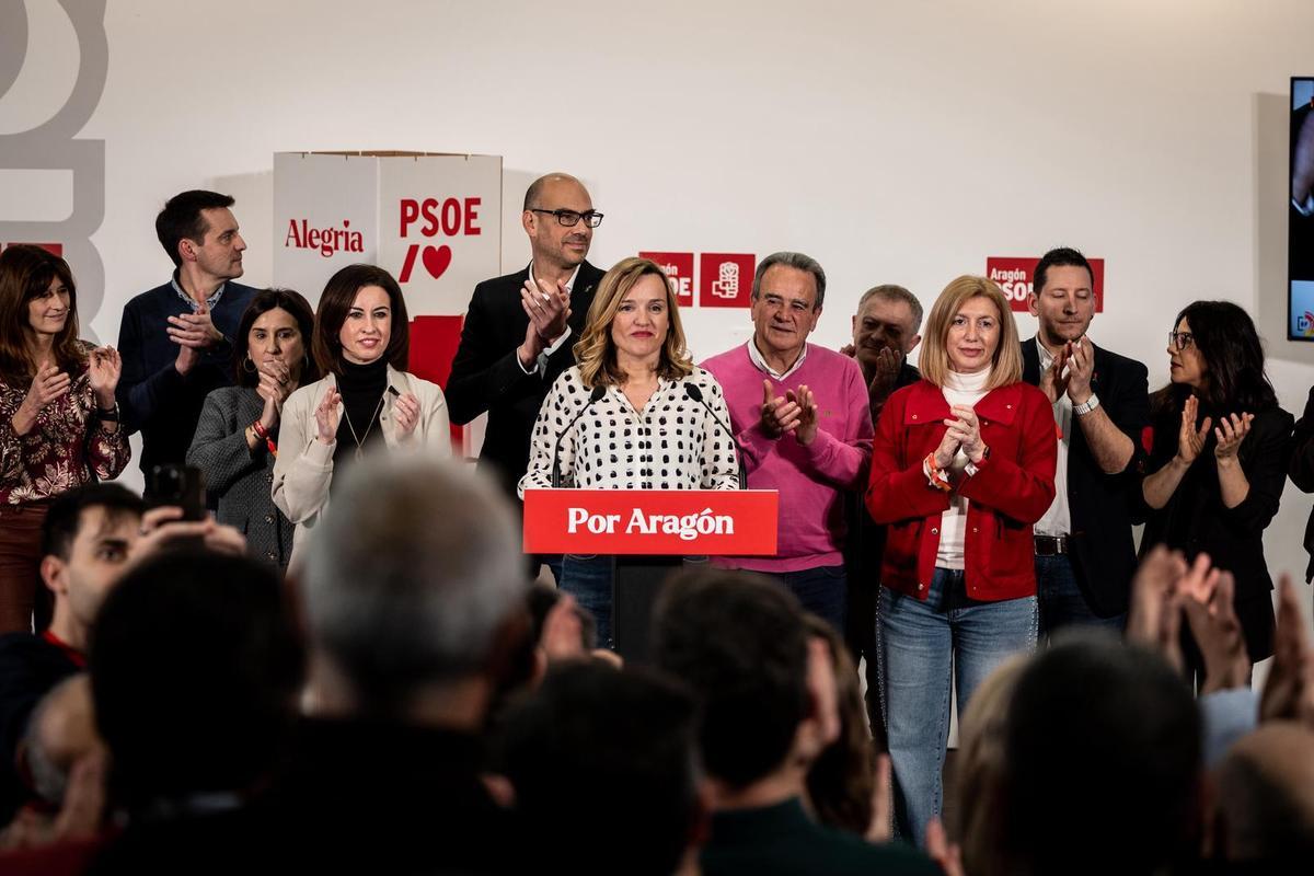 En imágenes | El PSOE de Pilar Alegría reacciona a los resultados electorales En imágenes | El PSOE de Pilar Alegría reacciona a los resultados electorales