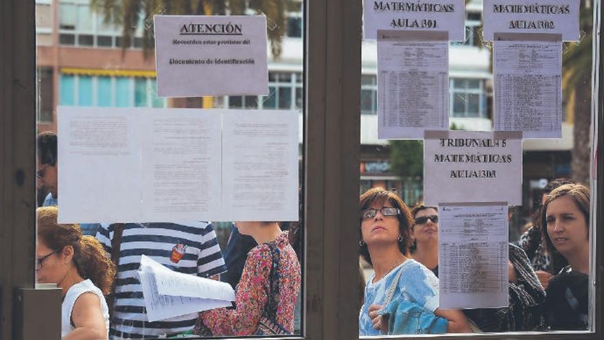 Las oposiciones de enseñanza ofrecen 1.160 plazas este año y dejan fuera 881