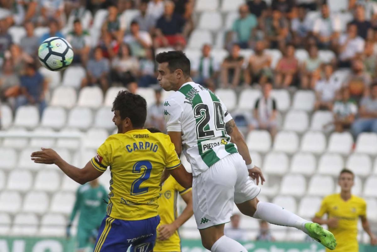 El Córdoba CF inicia la temporada con derrota ante el Cádiz.