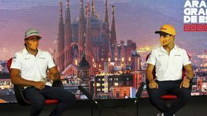 Carlos Sainz y Lando Norris, pareja de McLaren, en Barcelona.