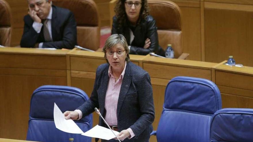 La conselleira do Mar, Rosa Quintana, ayer, en el Parlamento.