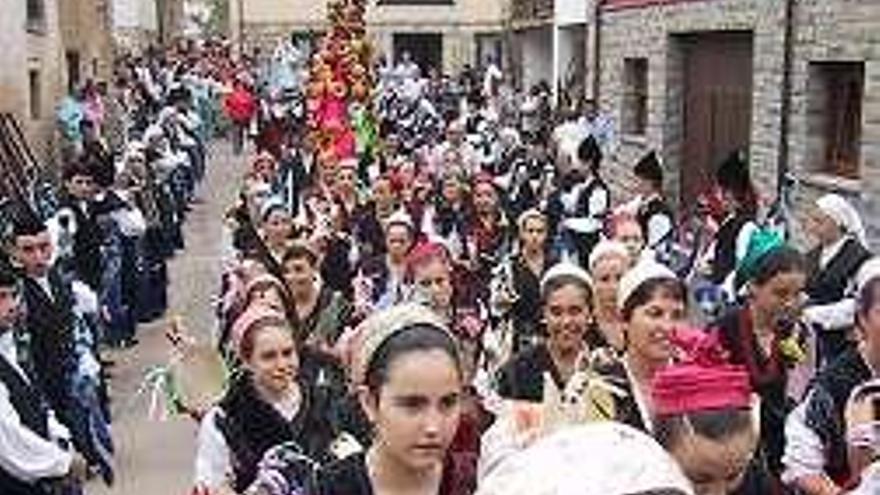 Benia organiza el  III Rastrillo en pro de las Fiestas de Castru