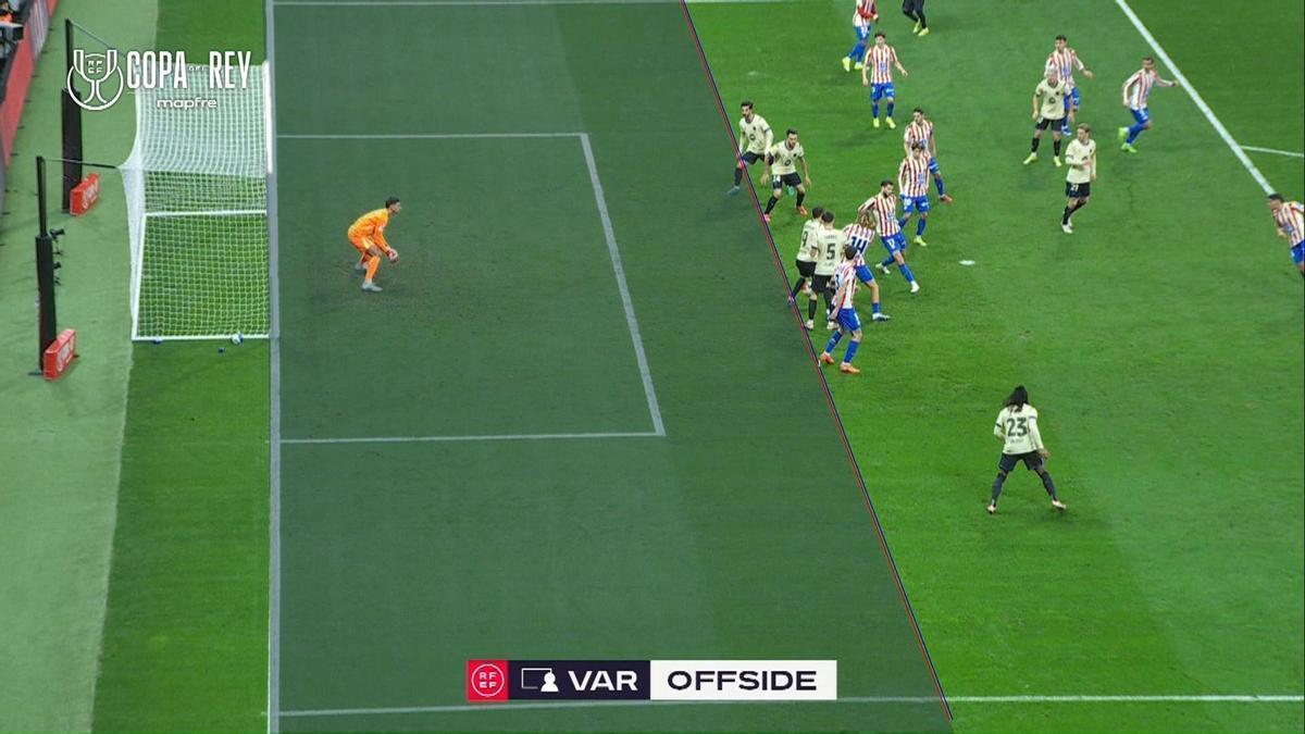 Flick, contra el arbitraje: "¿7 minutos para ver algo? Venga ya..."