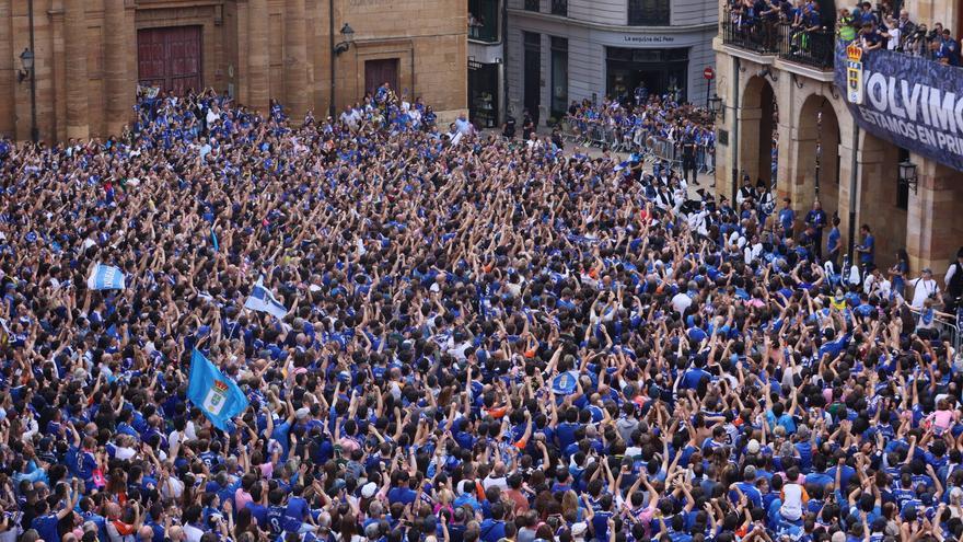 Toda la ciudad salió a la calle para celebrar el ascenso del Oviedo: esta es la increíble cifra de personas que congregó la capital entre el sábado y el domingo