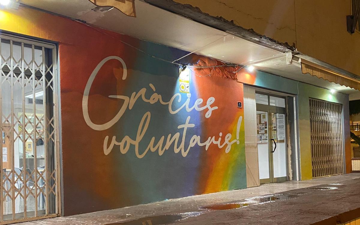 Mural de agradecimiento al voluntariado de la dana.