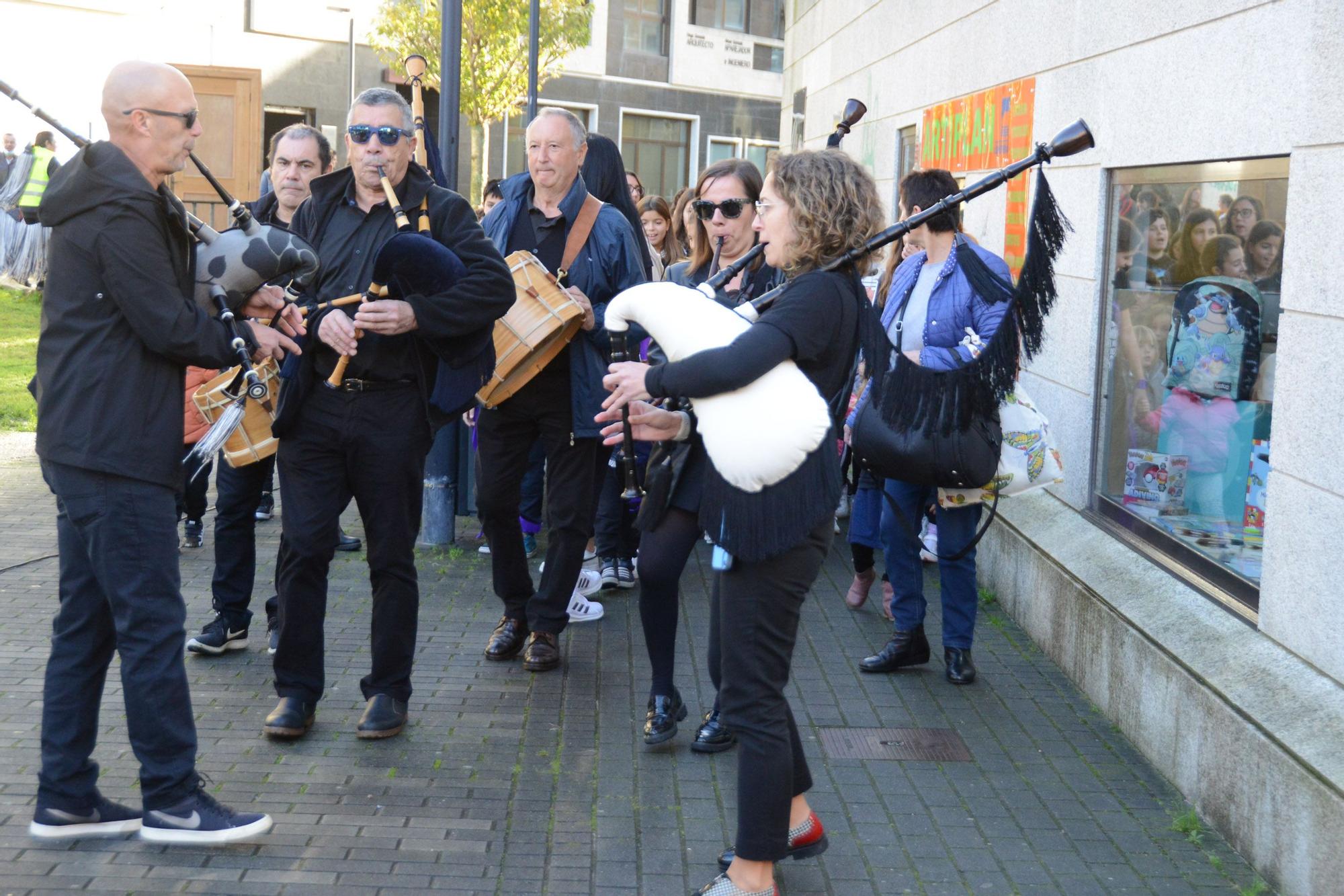 La celebración del Día Internacional contra las Violencias Machistas en Cangas