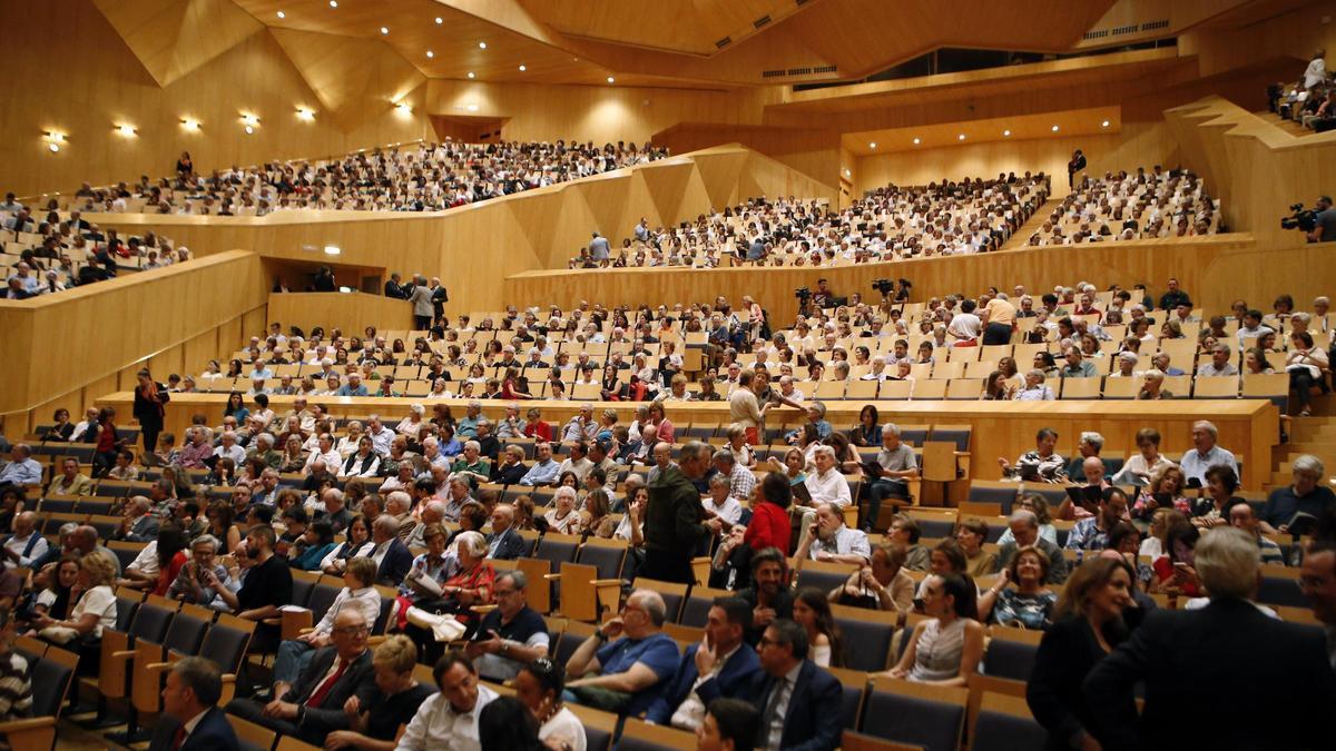 Una imagen del público antes de un concierto en la sala Mozart del Auditorio de Zaragoza.