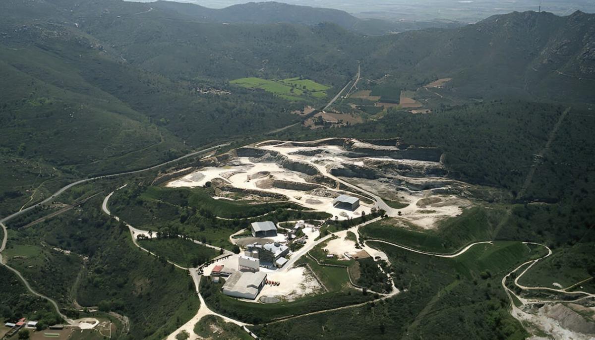 Llançà té una explotació minera  «fonamental» per a l’Estat i la Unió Europea