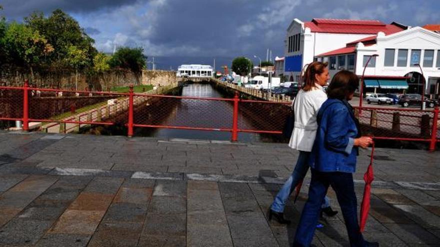 El Concello de Vilagarcía renovará las barandillas del puente de Vista Alegre con malla de acero cortén